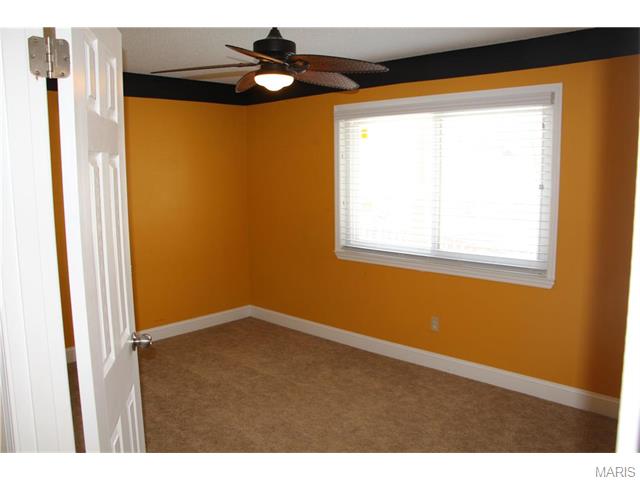 877 Totem Woods Ct, Ballwin, MO 63021 photo 12