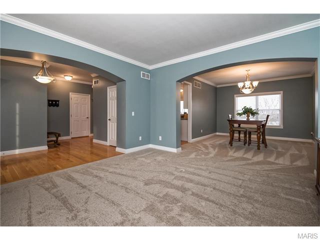 1044 Stone Spring Ct, Eureka, MO 63025 photo 4