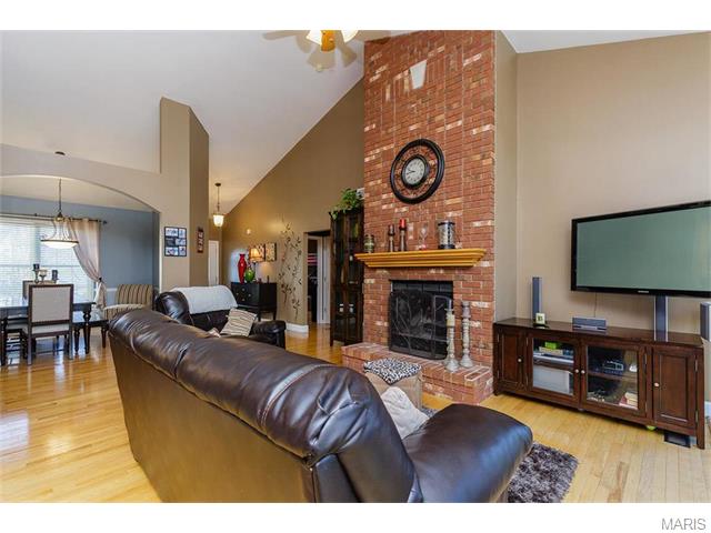 171 Rightfield Dr, O'fallon, MO 63366 photo 9