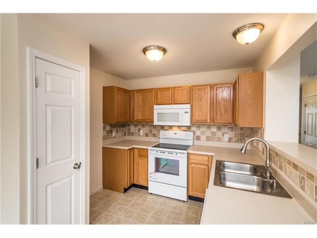 1531 Batters Box Dr, O'fallon, MO 63366 photo 6