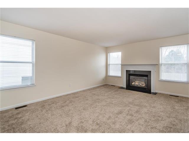 1531 Batters Box Dr, O'fallon, MO 63366 photo 3