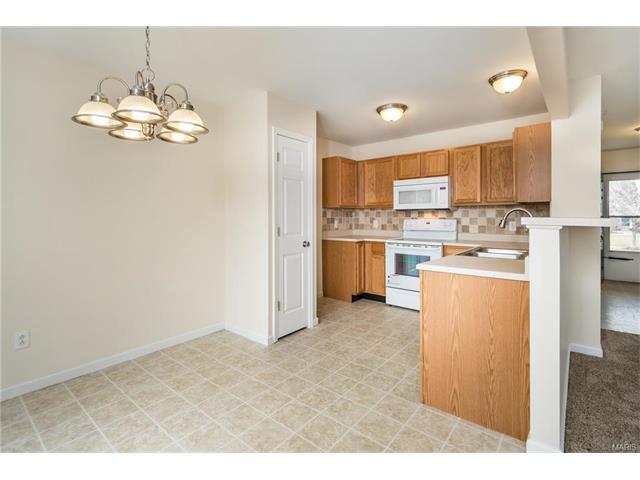 1531 Batters Box Dr, O'fallon, MO 63366 photo 5