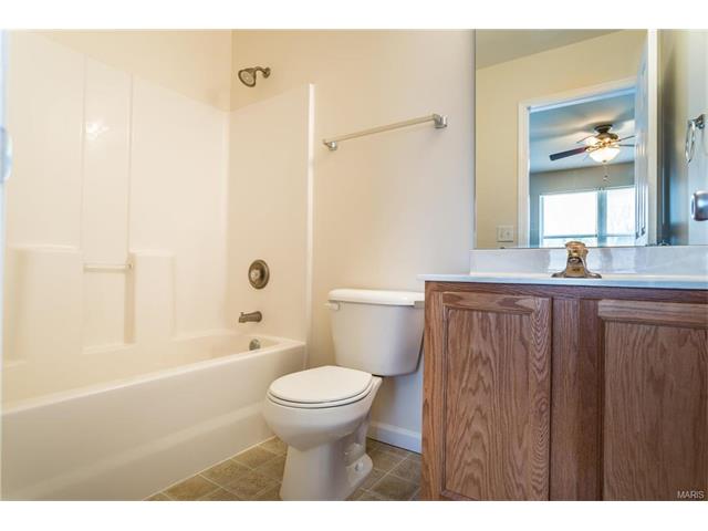 1531 Batters Box Dr, O'fallon, MO 63366 photo 12