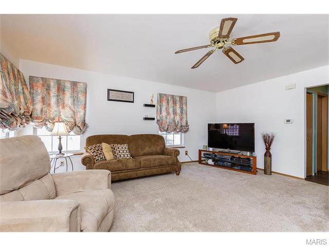 44 Chip Dr, O'fallon, MO 63366 photo 4