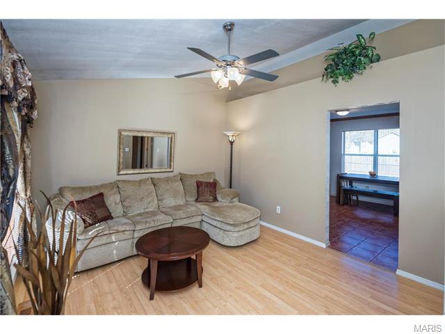 635 Sunward Dr, O'fallon, MO 63368 photo 3