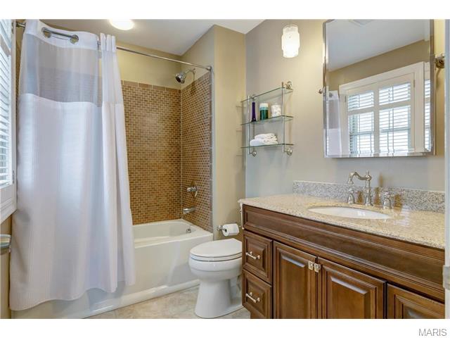 1344 Rusticview Dr, Ballwin, MO 63011 photo 20