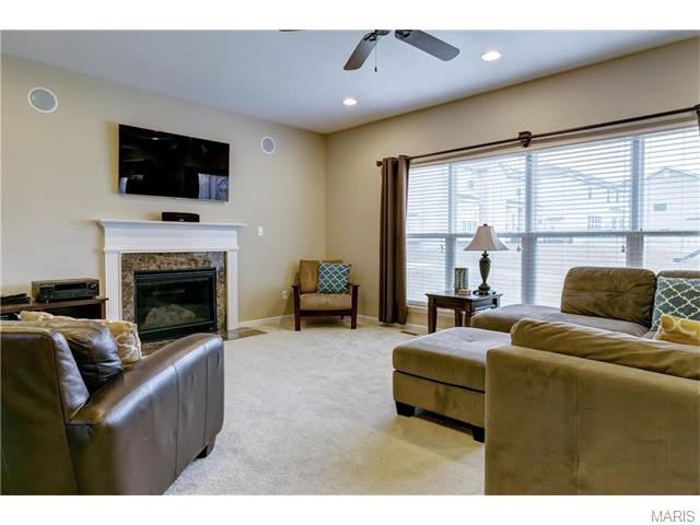 1441 Red Oak Plantation Dr, Ballwin, MO 63021 photo 8