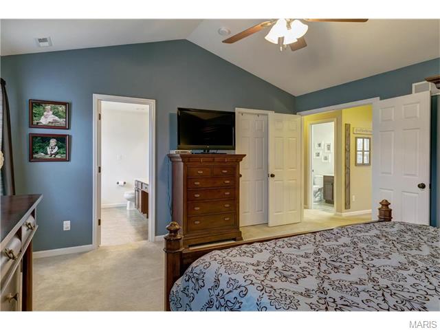 1441 Red Oak Plantation Dr, Ballwin, MO 63021 photo 20
