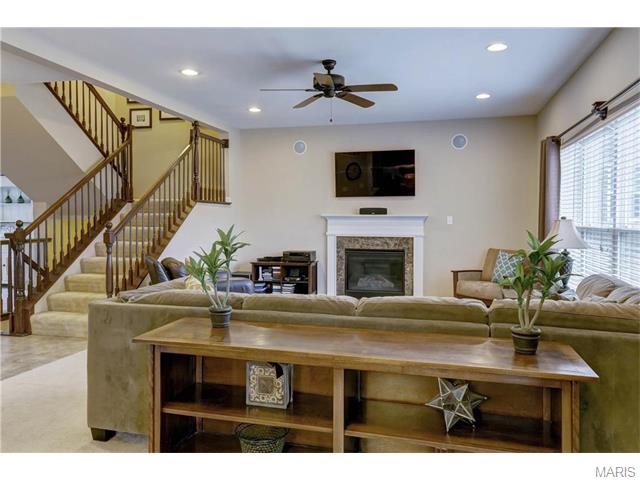1441 Red Oak Plantation Dr, Ballwin, MO 63021 photo 9