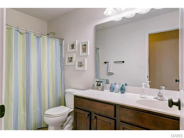 1441 Red Oak Plantation Dr, Ballwin, MO 63021 photo 24