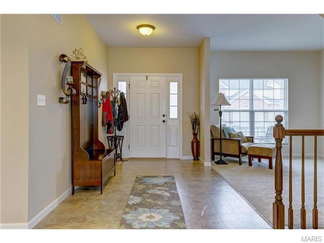 1441 Red Oak Plantation Dr, Ballwin, MO 63021 photo 3