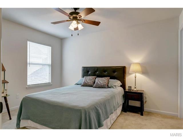 1441 Red Oak Plantation Dr, Ballwin, MO 63021 photo 25