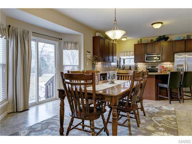 1441 Red Oak Plantation Dr, Ballwin, MO 63021 photo 11