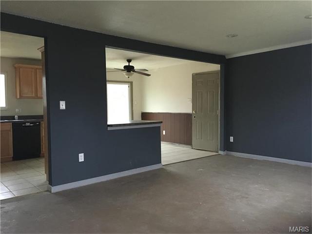 21 Pershing Cir, O'fallon, MO 63366 photo 2