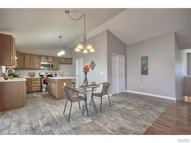 2651 Brook Meadow Ln, O'fallon, MO 63368 photo 4