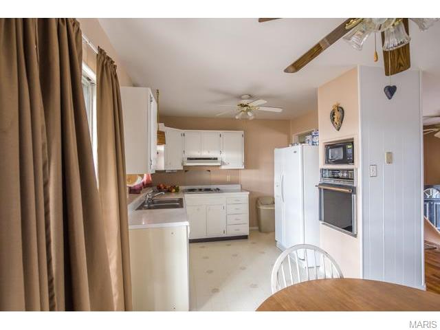 702 Saint Joseph Ave, O'fallon, MO 63366 photo 9