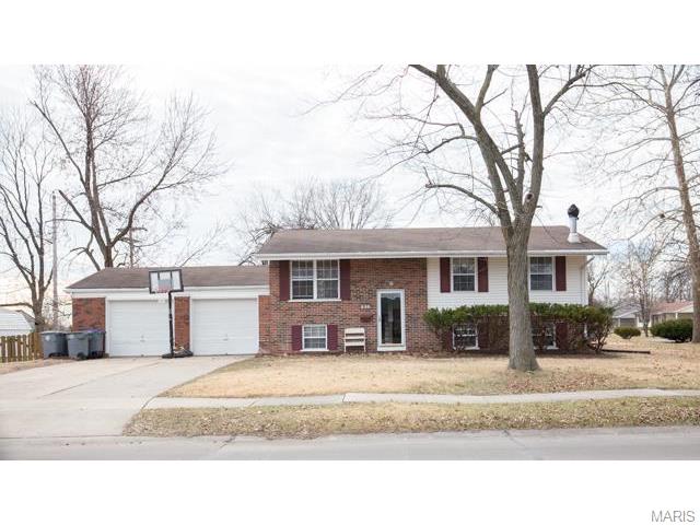 702 Saint Joseph Ave, O'fallon, MO 63366 photo 1