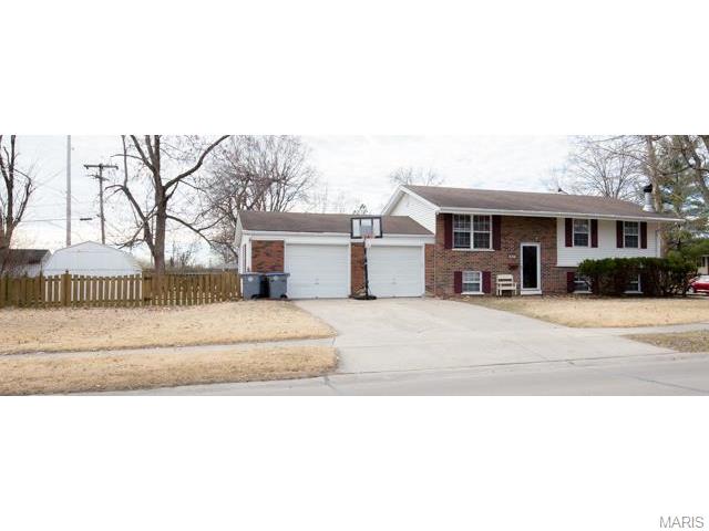 702 Saint Joseph Ave, O'fallon, MO 63366 photo 2