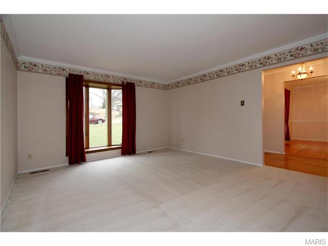 138 Timka Dr, Ballwin, MO 63011 photo 3
