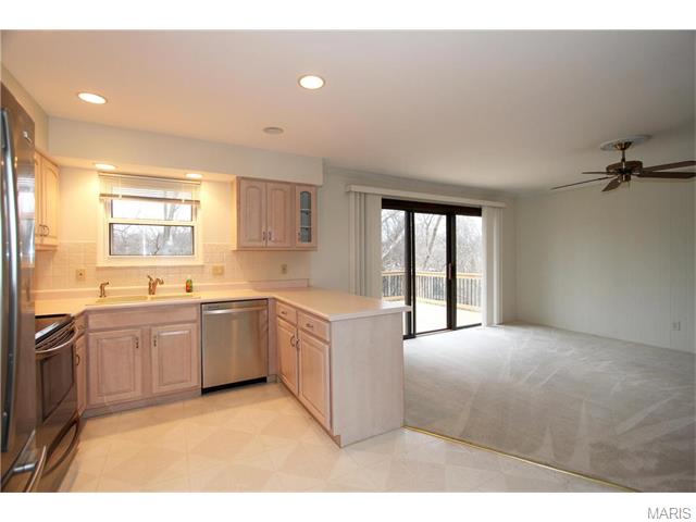 138 Timka Dr, Ballwin, MO 63011 photo 12