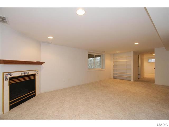 138 Timka Dr, Ballwin, MO 63011 photo 18
