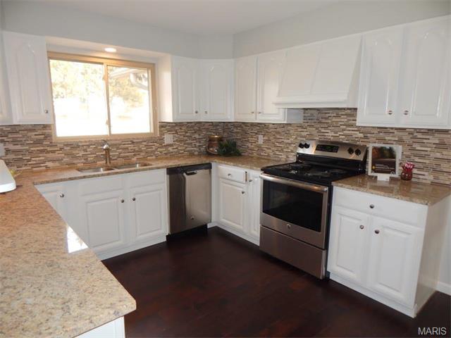 407 Brass Lamp Dr, Ballwin, MO 63011 photo 4
