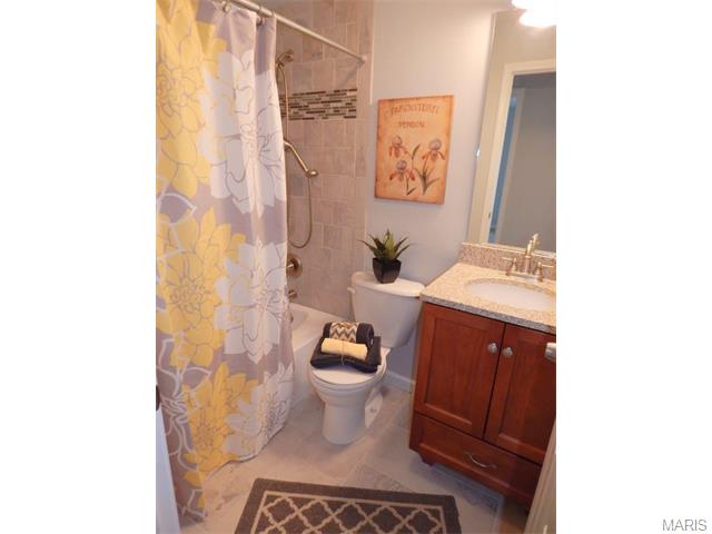407 Brass Lamp Dr, Ballwin, MO 63011 photo 16