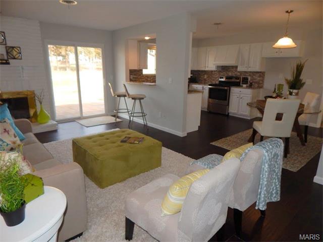 407 Brass Lamp Dr, Ballwin, MO 63011 photo 5