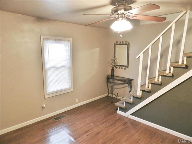940 Spring Ave, Saint Charles, MO 63301 photo 13