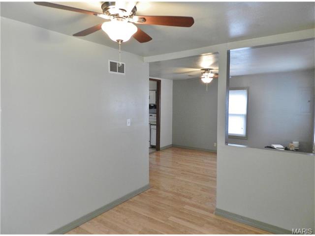 940 Spring Ave, Saint Charles, MO 63301 photo 6