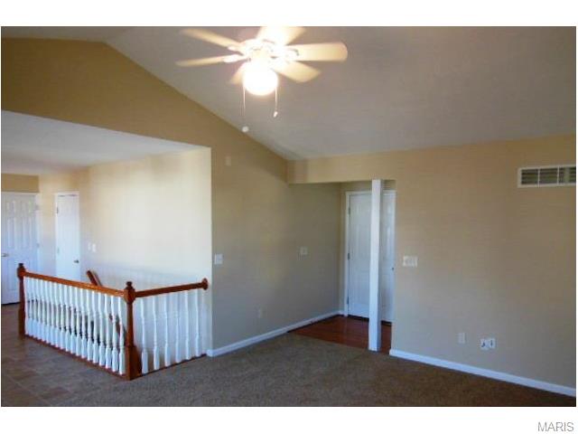 1374 Washingtons Crossing Dr, O'fallon, MO 63366 photo 2