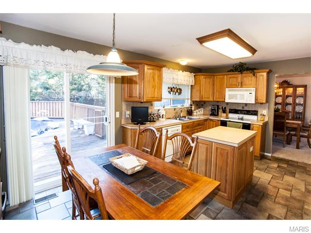 608 Wynn Pl, Ballwin, MO 63021 photo 15