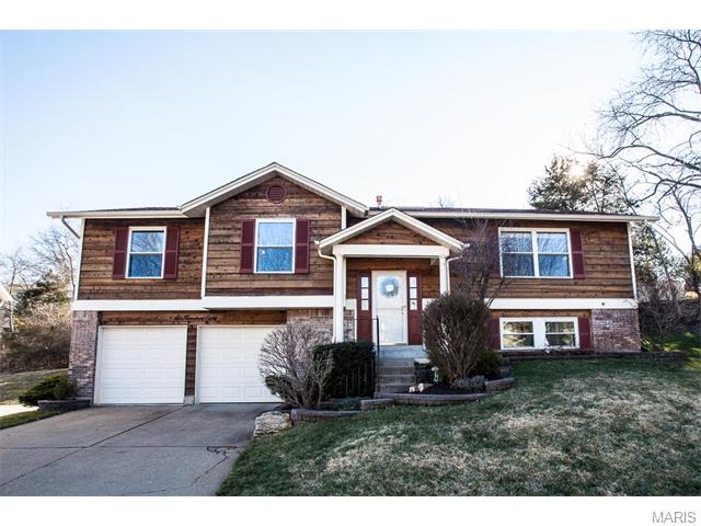608 Wynn Pl, Ballwin, MO 63021 photo 2