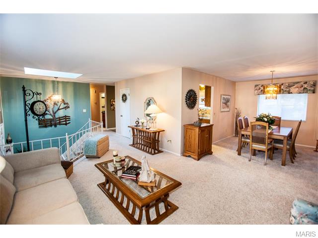608 Wynn Pl, Ballwin, MO 63021 photo 6