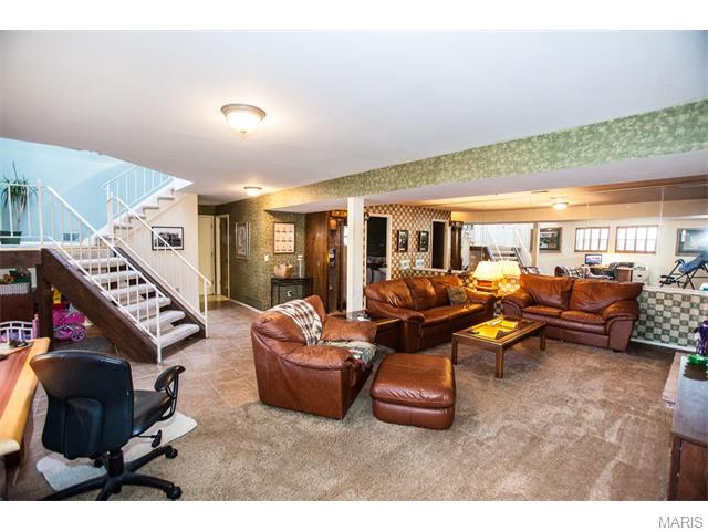 608 Wynn Pl, Ballwin, MO 63021 photo 25