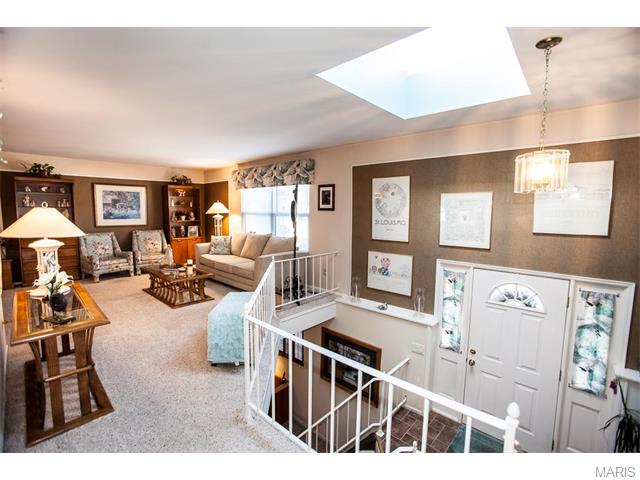 608 Wynn Pl, Ballwin, MO 63021 photo 4