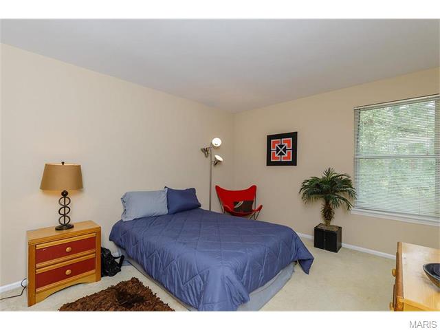 532 Wetherby Ter, Ballwin, MO 63021 photo 31