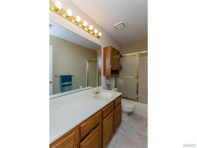 532 Wetherby Ter, Ballwin, MO 63021 photo 32