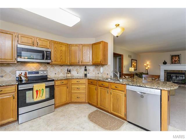 532 Wetherby Ter, Ballwin, MO 63021 photo 16