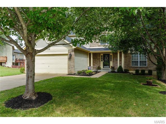532 Wetherby Ter, Ballwin, MO 63021 photo 2