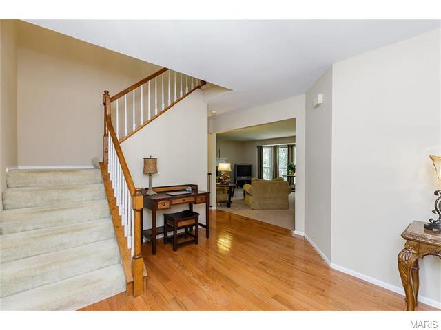532 Wetherby Ter, Ballwin, MO 63021 photo 6