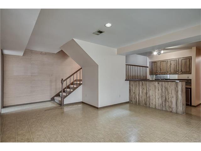 602 Dougherty Oaks Ct, Ballwin, MO 63021 photo 18