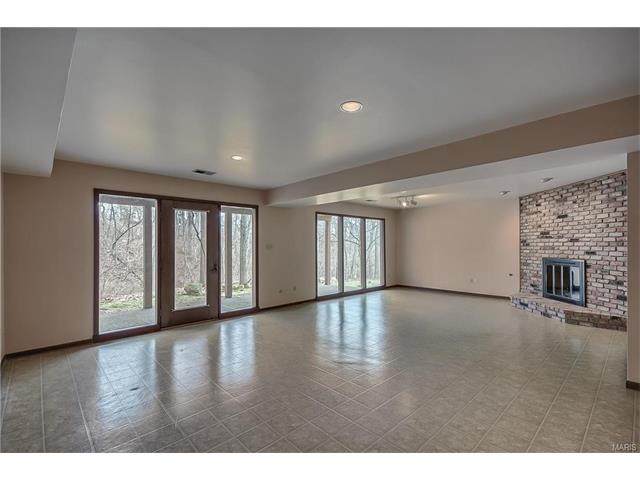 602 Dougherty Oaks Ct, Ballwin, MO 63021 photo 17