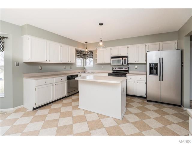 226 Sunshine Dr, O'fallon, MO 63368 photo 33