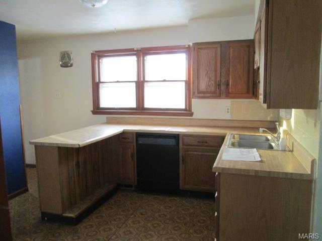 254 Oakborough Dr, Lake Saint Louis, MO 63367 photo 7