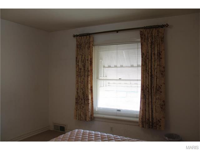 502 Mapleview Dr, Saint Louis, MO 63130 photo 12
