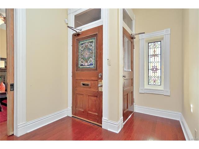 4352 S Compton Ave, Saint Louis, MO 63111 photo 2
