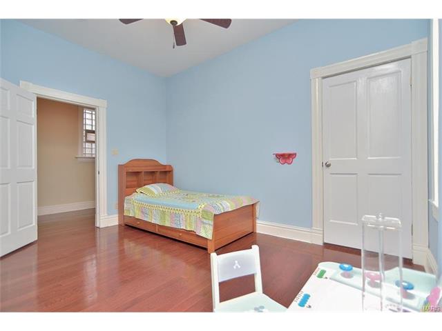 4352 S Compton Ave, Saint Louis, MO 63111 photo 15