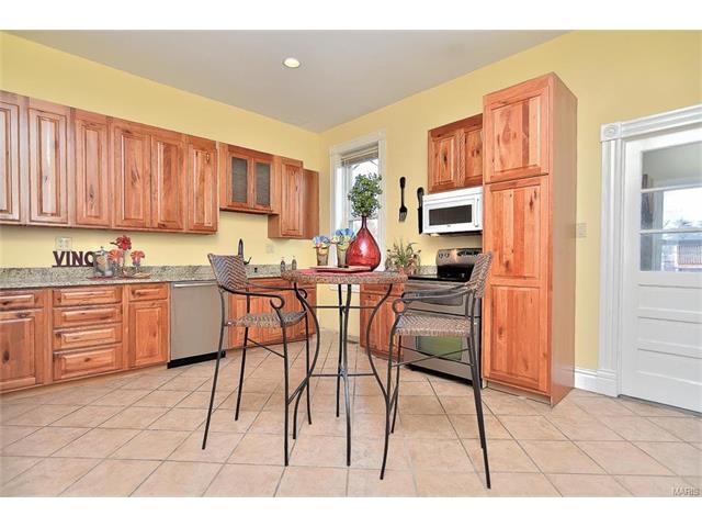 4352 S Compton Ave, Saint Louis, MO 63111 photo 7