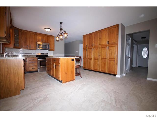 1139 Villaview Dr, Ballwin, MO 63021 photo 13